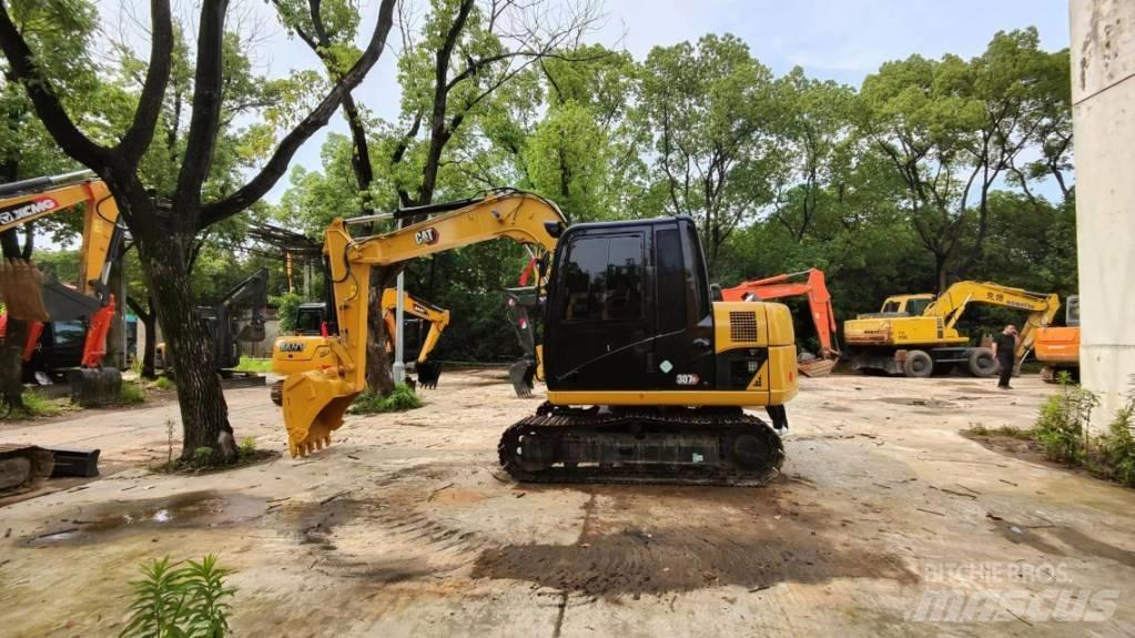CAT 307 Lánctalpas kotrók