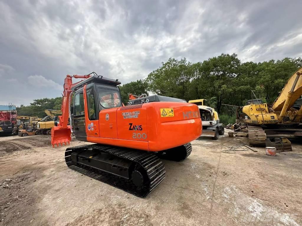 Hitachi ZX200 Lánctalpas kotrók