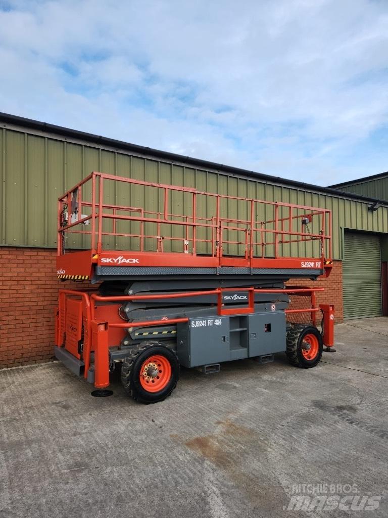 SkyJack SJ 9241 RT Ollós emelők