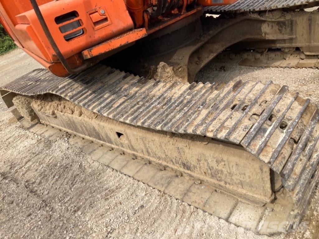 Hitachi EX 135 Lánctalpas kotrók