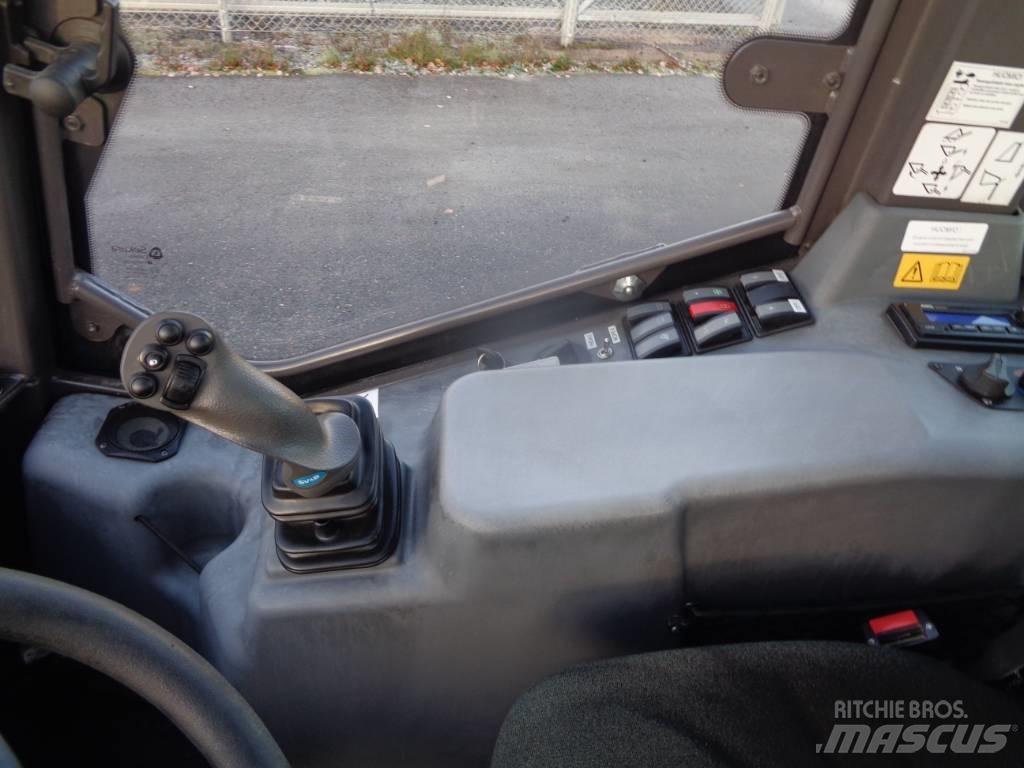 Mecalac AX850 V Gumikerekes homlokrakodók
