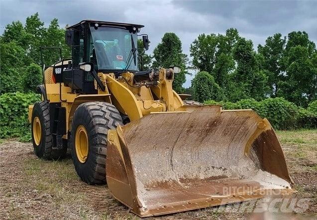 CAT 966M Gumikerekes homlokrakodók