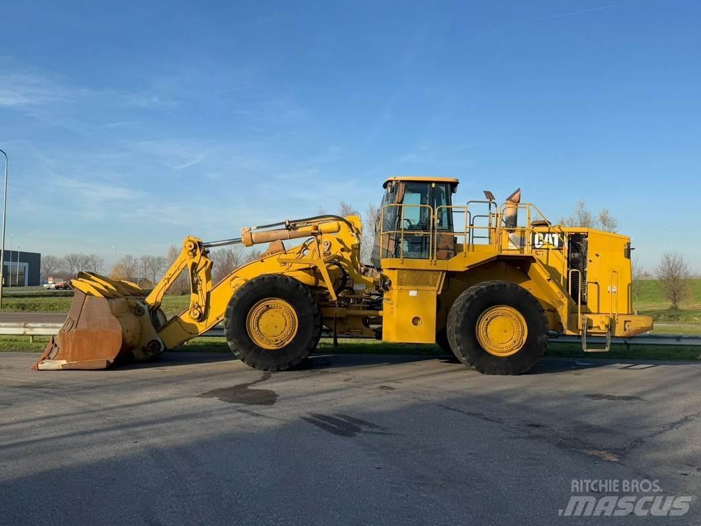 CAT 988G Gumikerekes homlokrakodók