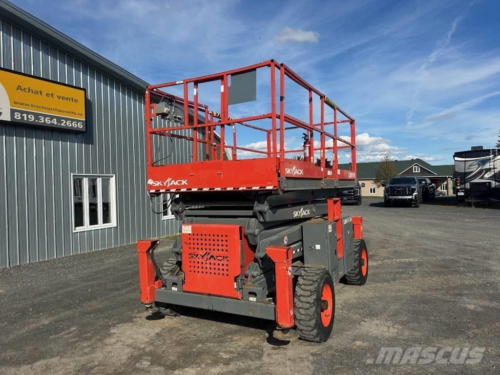 SkyJack SJ 8841 RT Ollós emelők