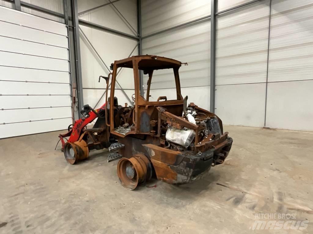 JCB loader Gumikerekes homlokrakodók