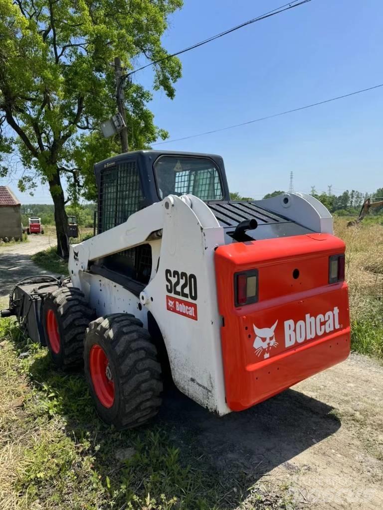 Bobcat S 220 Kompaktrakodók