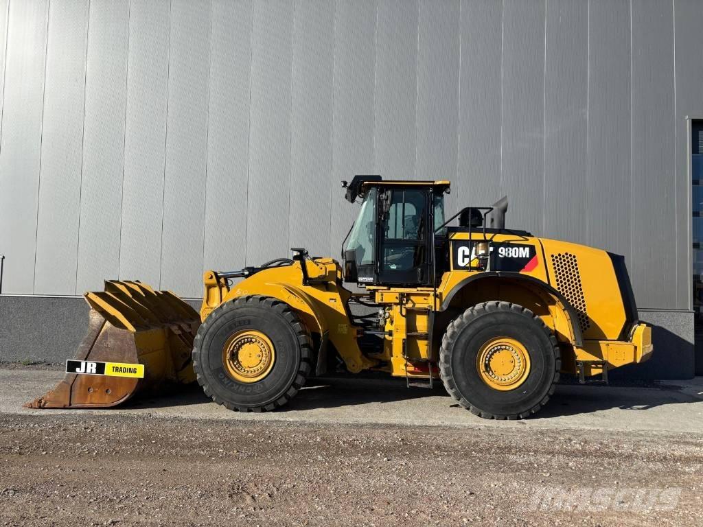 CAT 980 M Gumikerekes homlokrakodók