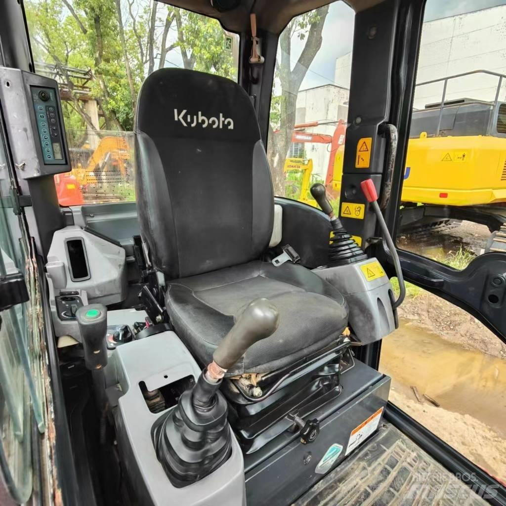 Kubota KX165 Lánctalpas kotrók