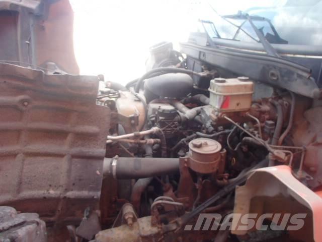 Hino 185 Platós / Ponyvás teherautók