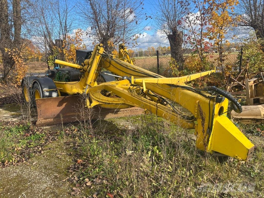 Lokomo AH132 Gréderek