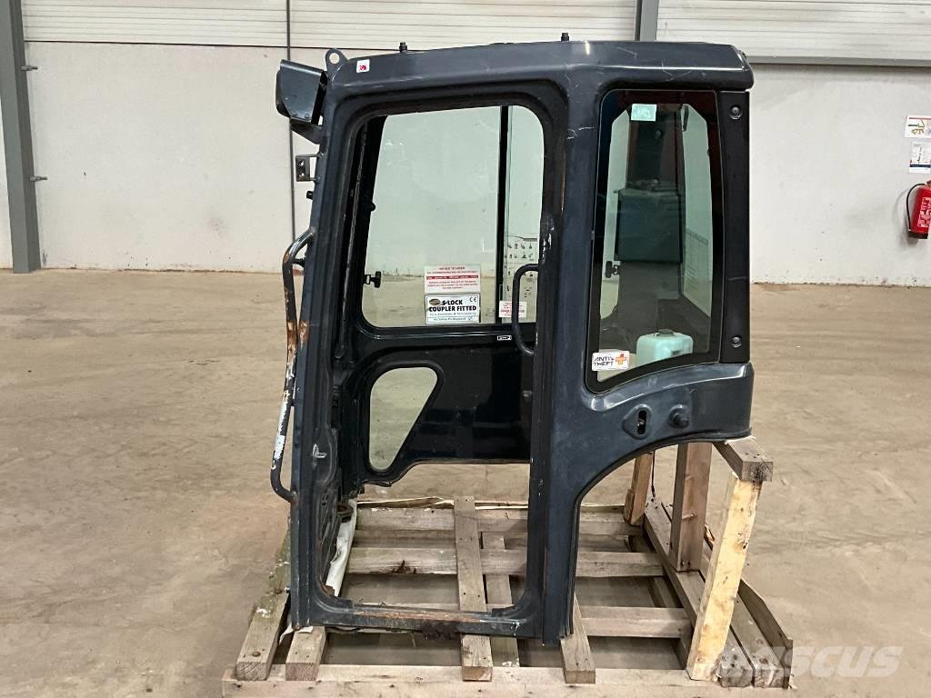 Kubota U 48-4 / U 55-4 Vezetőfülke és belső tartozékok