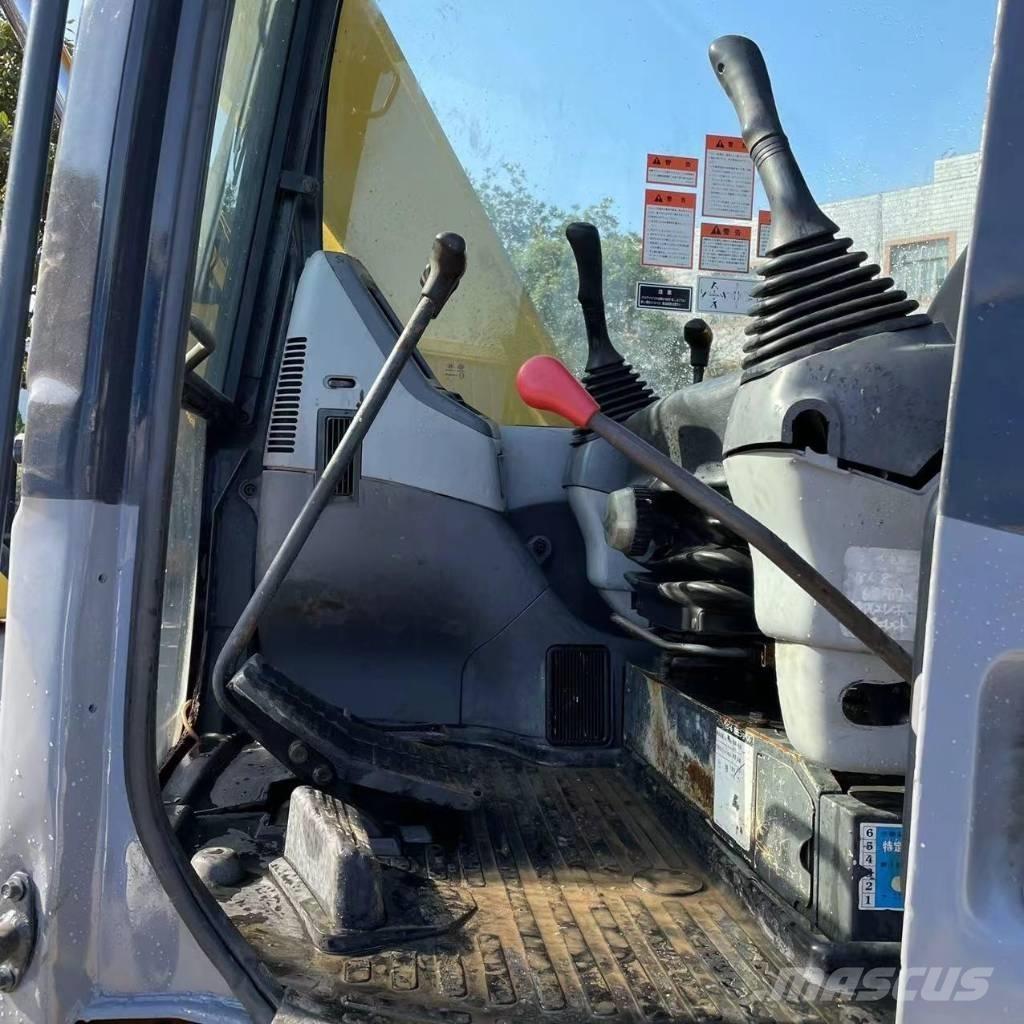Komatsu PC 78 US Mini kotrók < 7t
