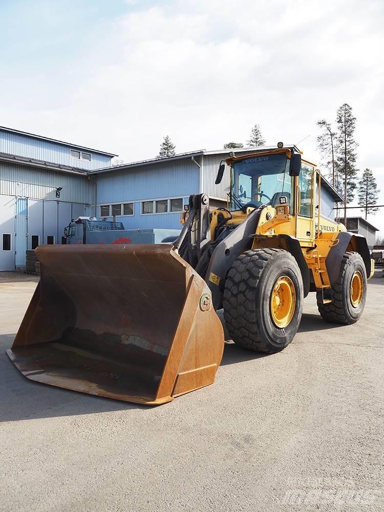 Volvo L 120 E Gumikerekes homlokrakodók