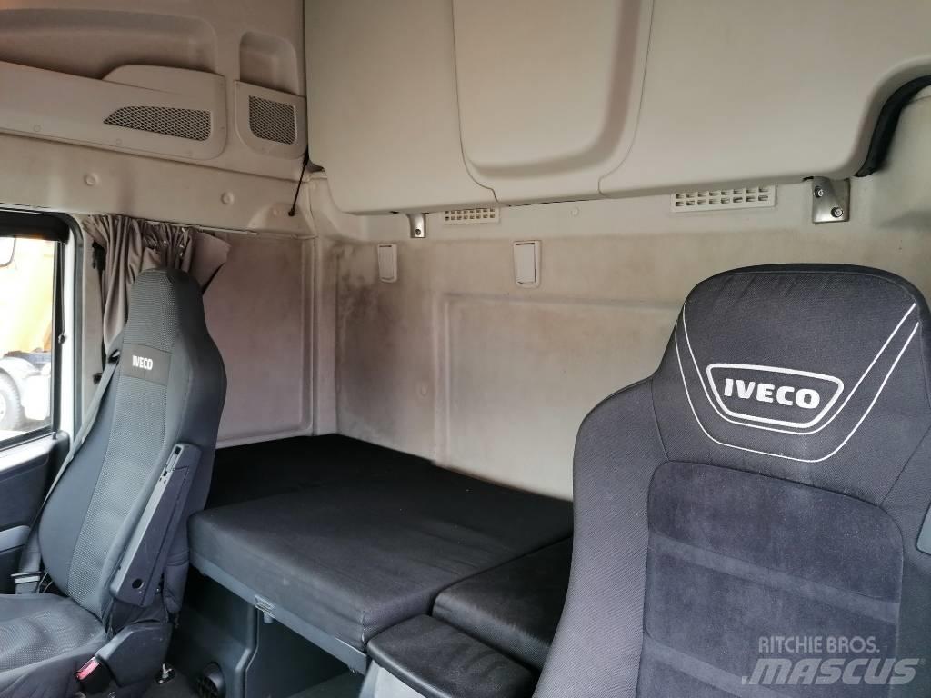 Iveco AS440ST/P Nyergesvontatók