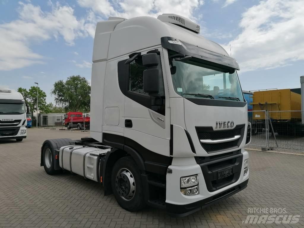 Iveco AS440ST/P Nyergesvontatók