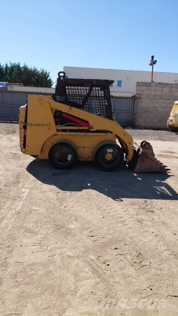 CAT 216 B Mini homlokrakodók