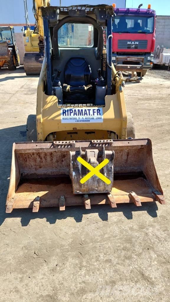 CAT 216 B Mini homlokrakodók
