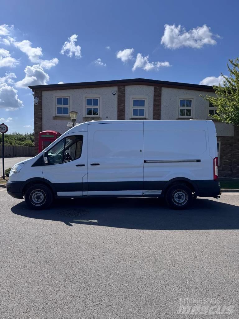 Ford Transit 350 Transporterek