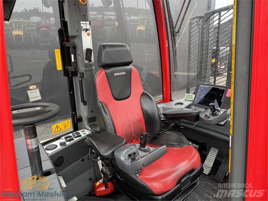 Komatsu 875 Kihordók