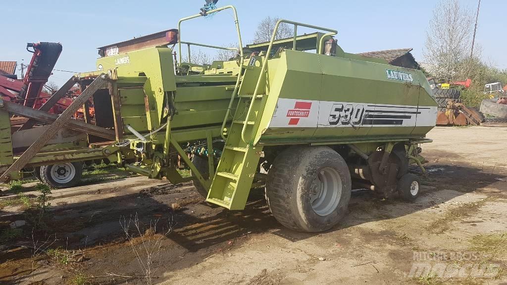 Fortschritt 530 Szögletes bálázók