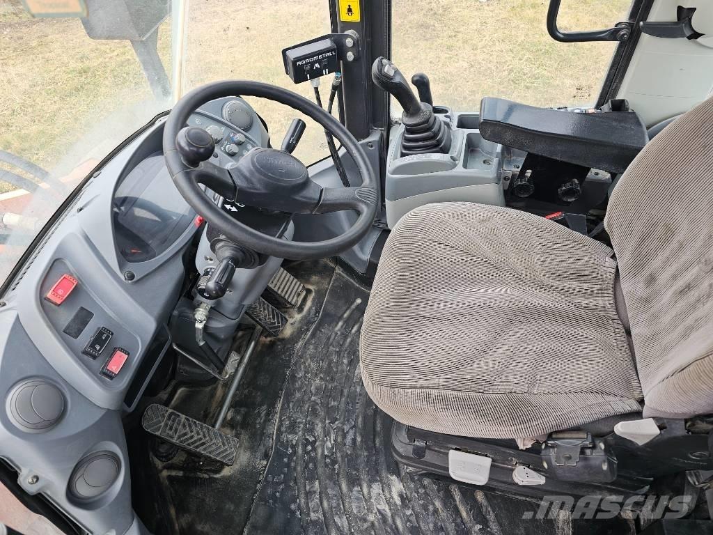 Hitachi ZW180-6 Gumikerekes homlokrakodók