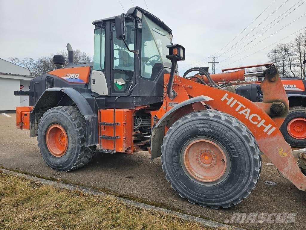 Hitachi ZW180-6 Gumikerekes homlokrakodók