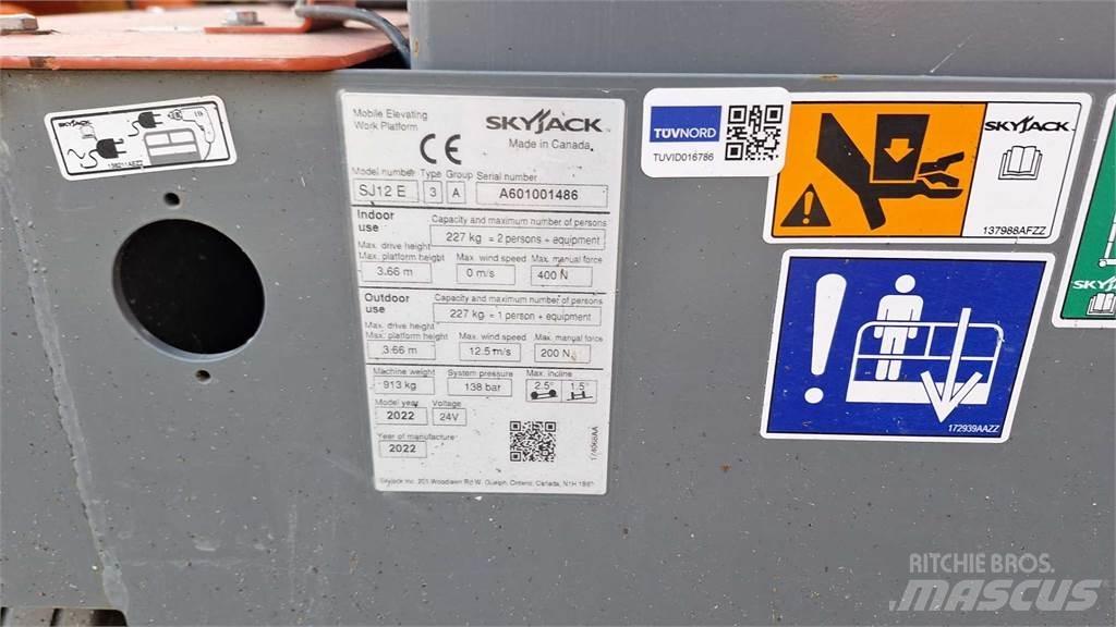 SkyJack SJ12 Egyéb felvonók és állványok
