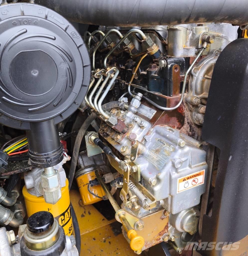 CAT 216 B Mini homlokrakodók