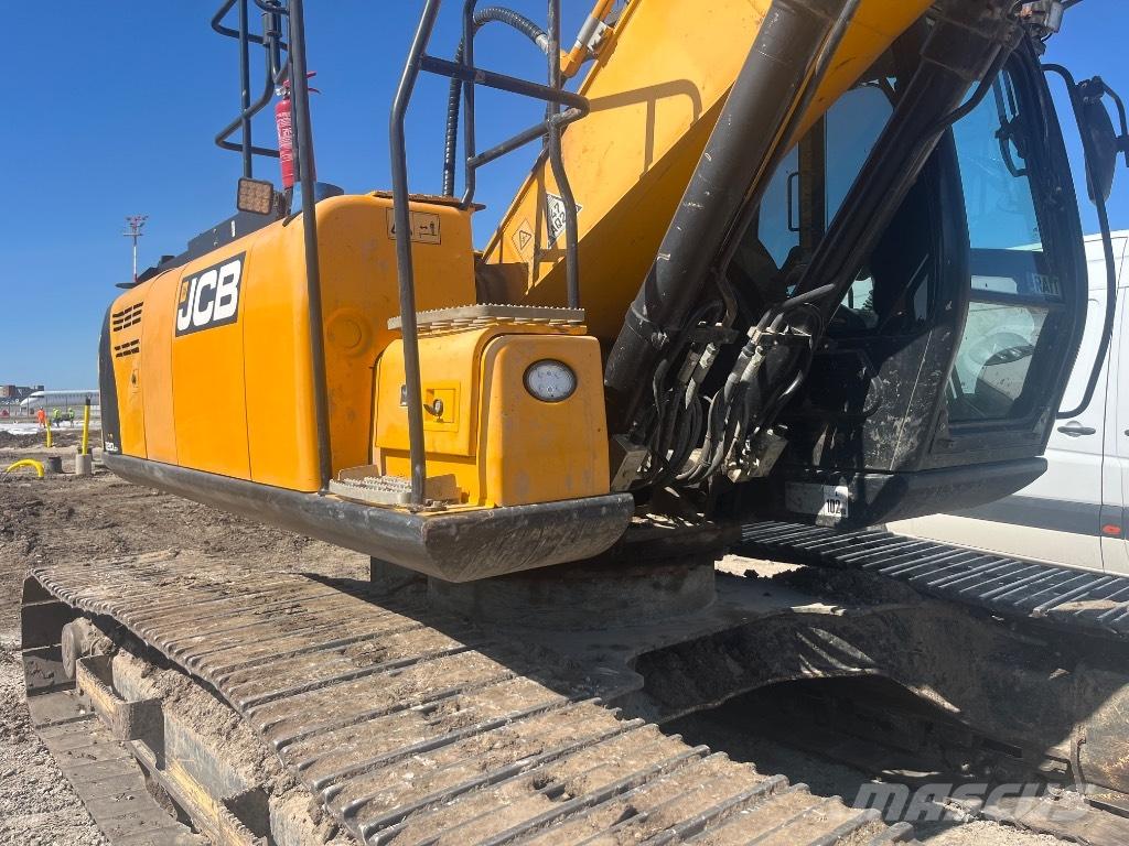 JCB JS 220 LC Lánctalpas kotrók