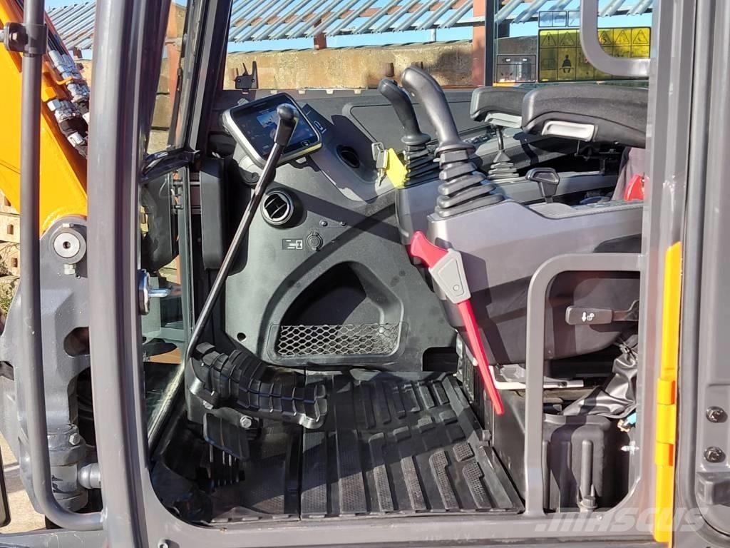 Develon DX85R Közepes (midi) kotrók 7 t - 12 t