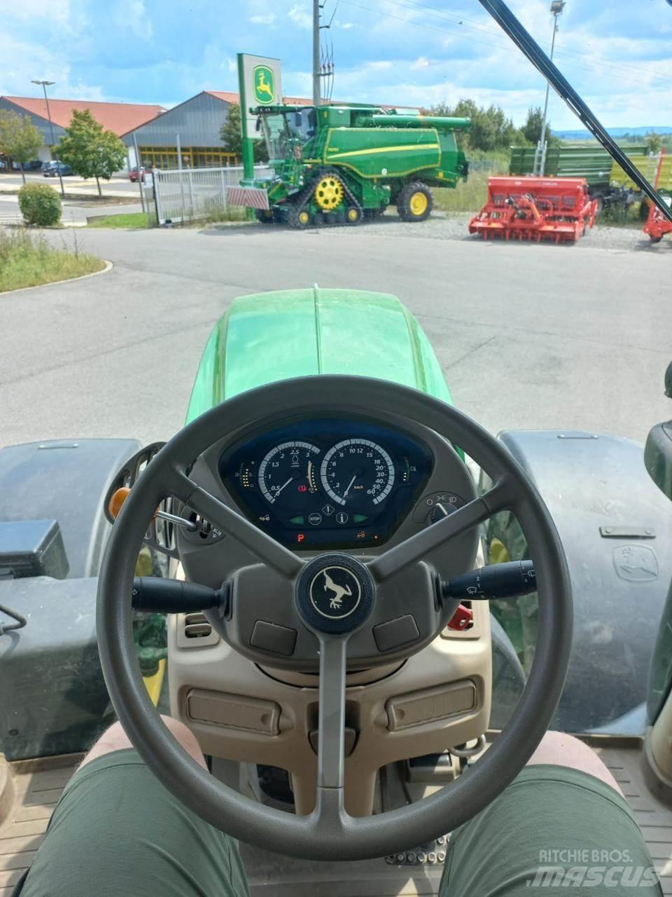 John Deere 6215R Traktorok