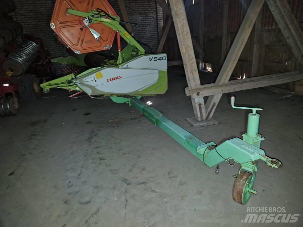 CLAAS Tucano 320 Kombájnok