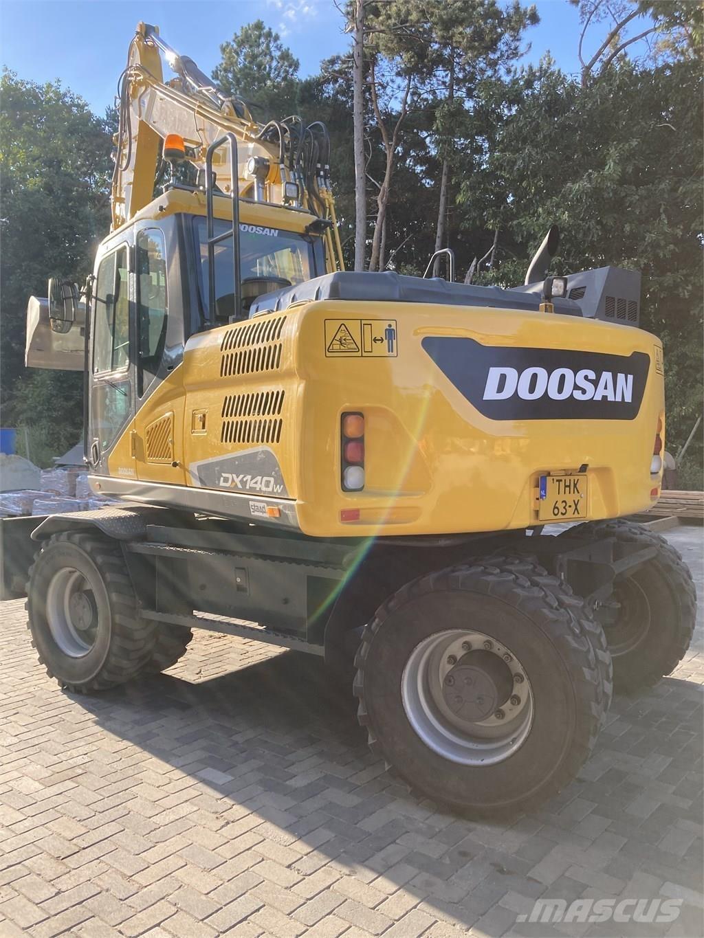 Doosan DX140W-5 Gumikerekes kotrók