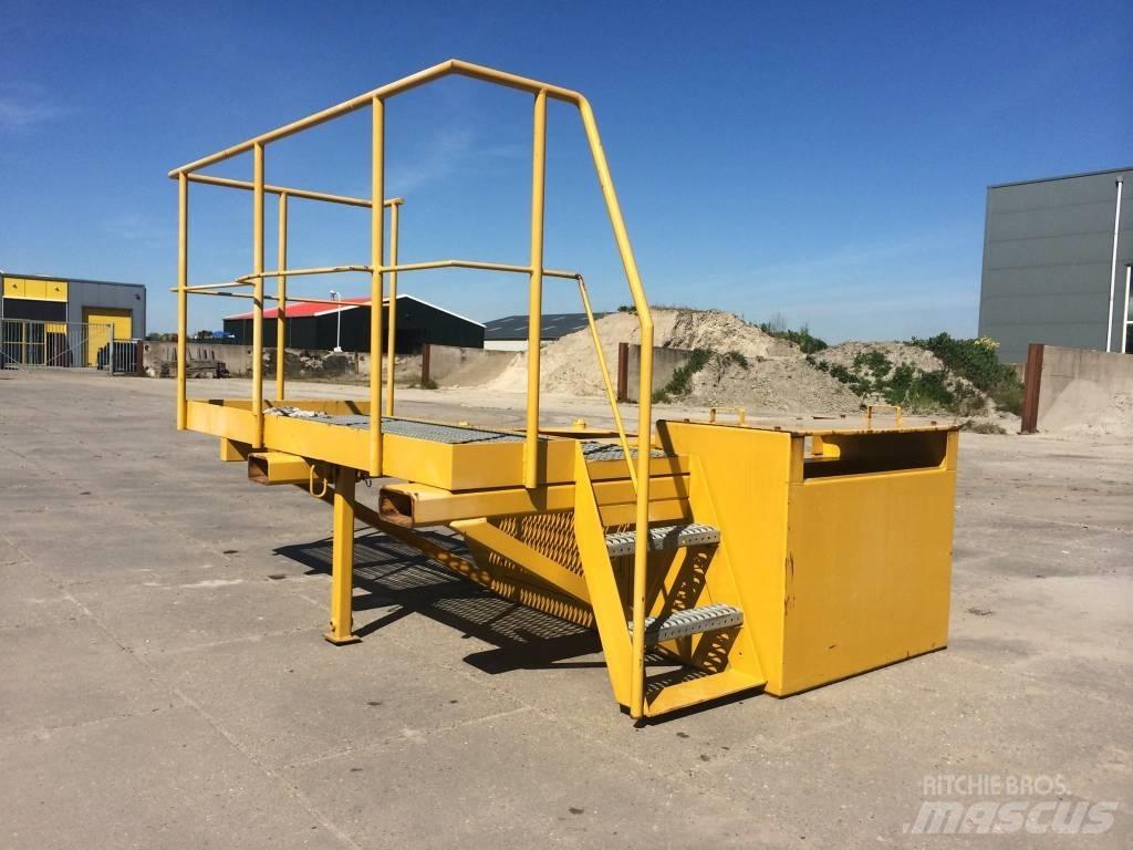 Hitachi EX455 Vezetőfülke és belső tartozékok