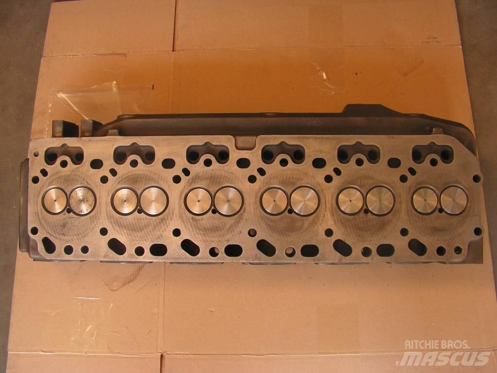 John Deere 6910 Motorok