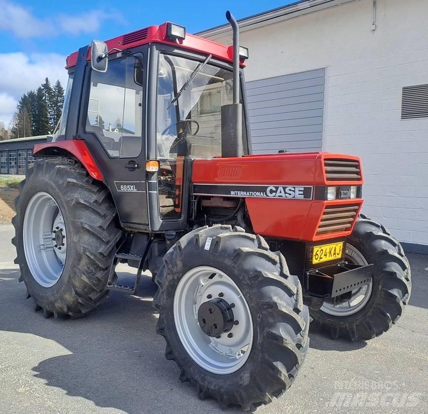 Case IH 685 XL Traktorok