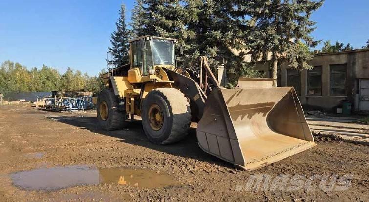 Volvo L 220 F Gumikerekes homlokrakodók