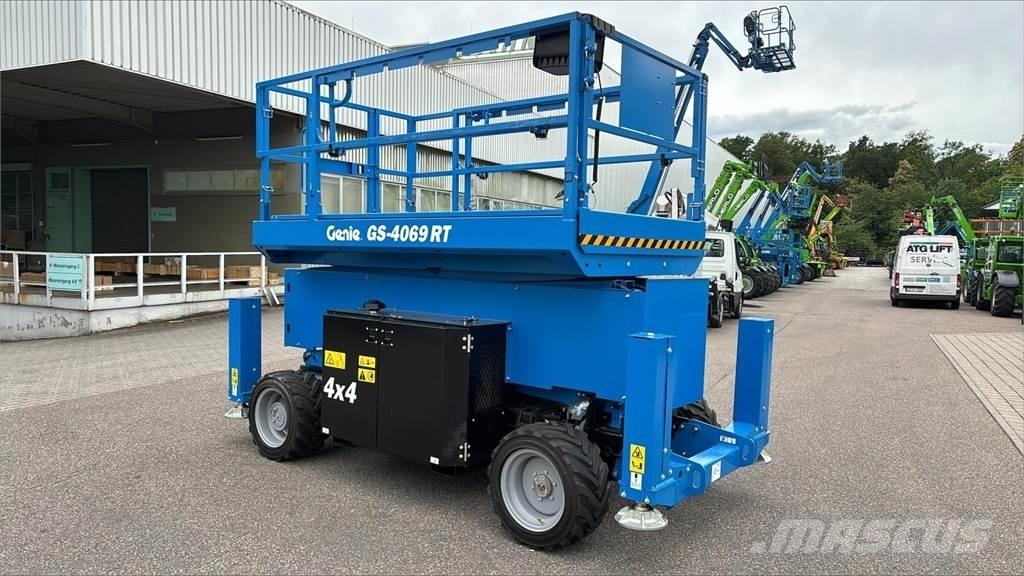 Genie GS-4069 RT Ollós emelők