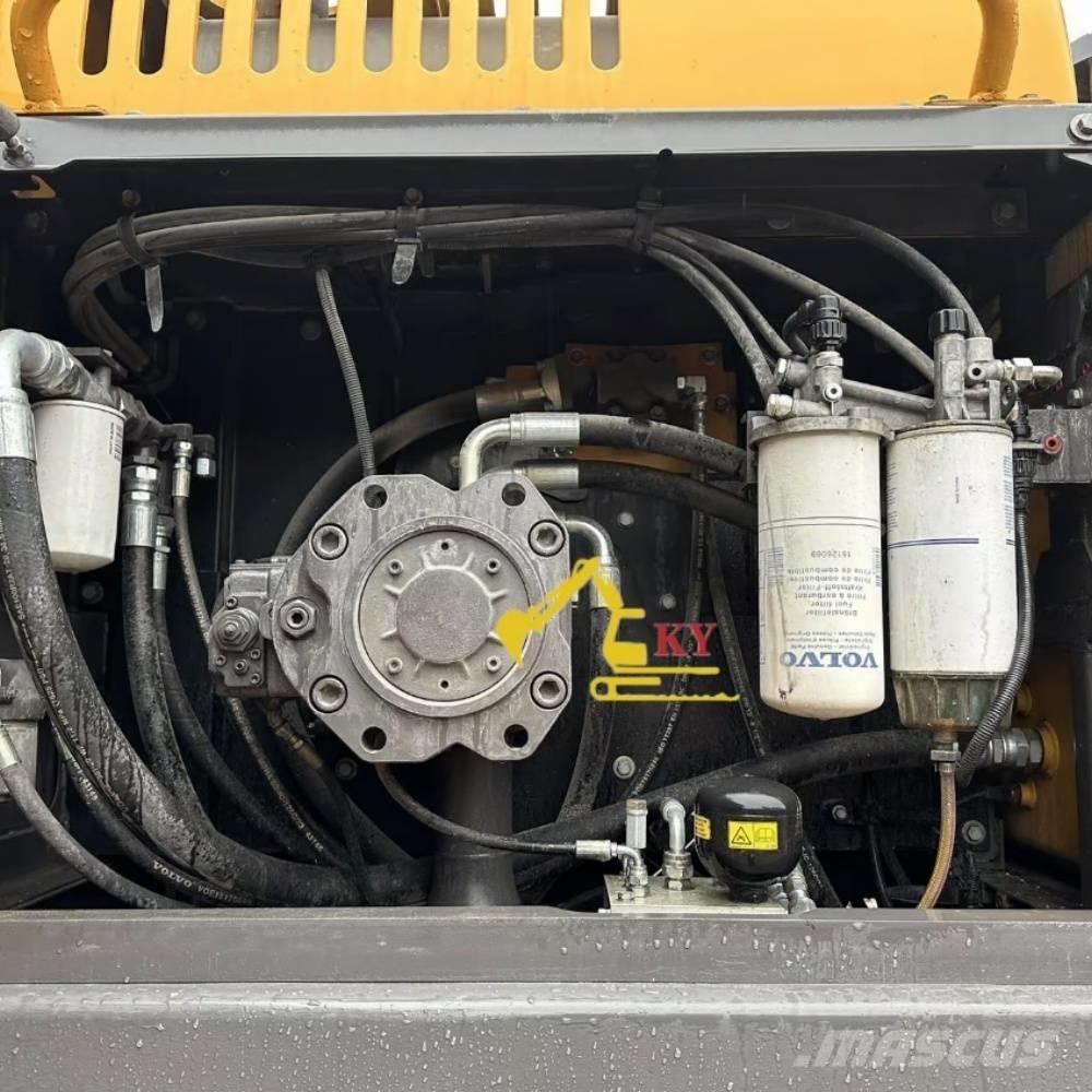 Volvo 380D Lánctalpas kotrók