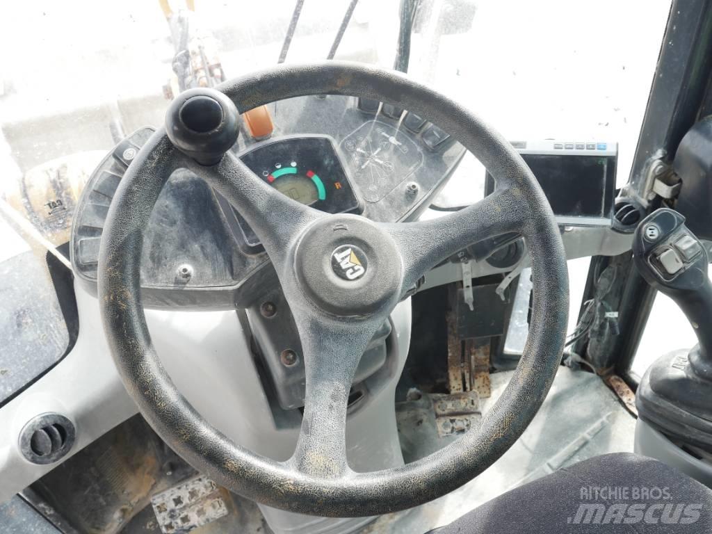 CAT 908 H Gumikerekes homlokrakodók