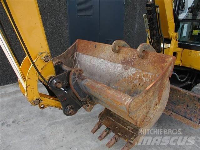 CAT 305.5 Mini kotrók < 7t