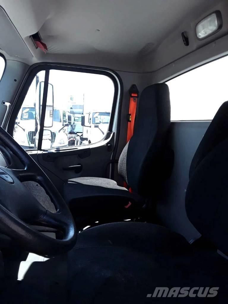 Freightliner M2 Italszállító tehergépkocsik