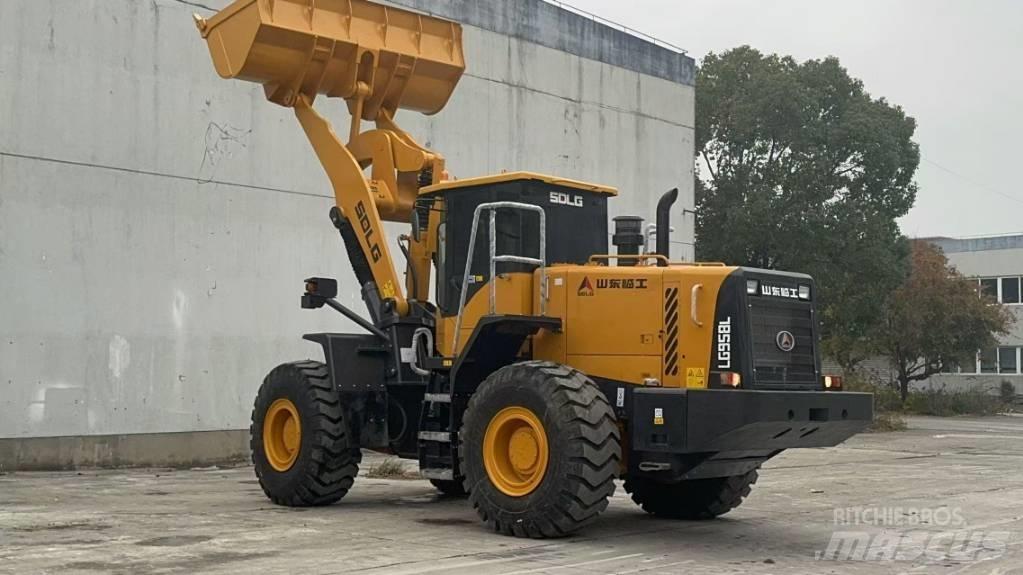 SDLG LG 958 L Gumikerekes homlokrakodók
