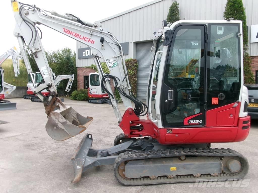 Takeuchi TB235-2 Mini kotrók < 7t
