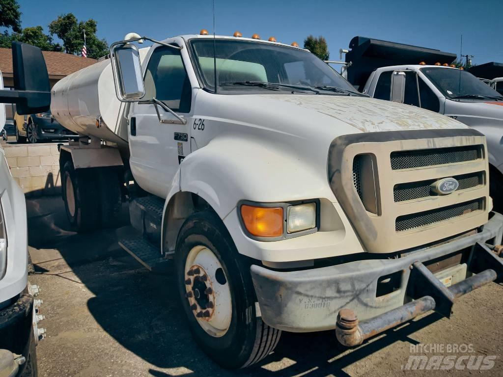 Ford F 750 XL SD Vízszállító teherautók