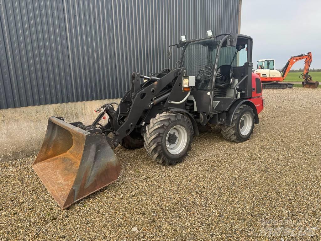 Weidemann 2070CX50LP Gumikerekes homlokrakodók