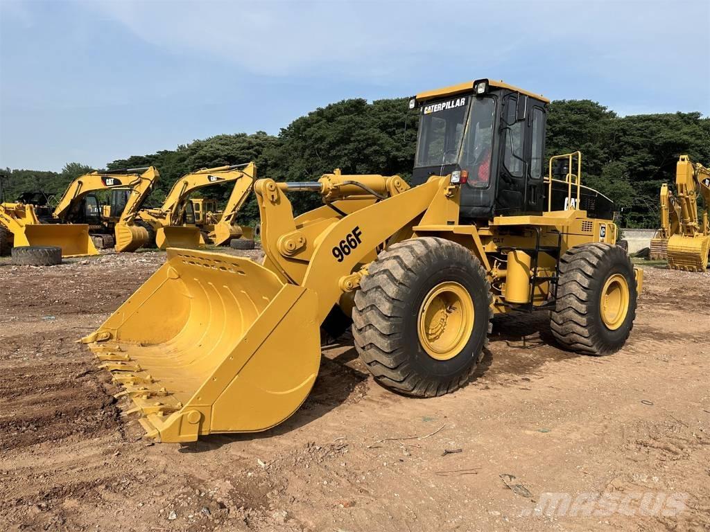 CAT 966F Gumikerekes homlokrakodók