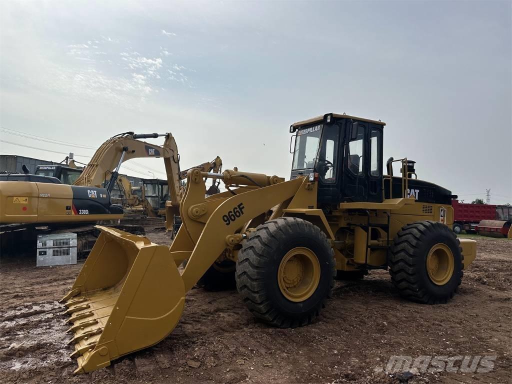 CAT 966F Gumikerekes homlokrakodók
