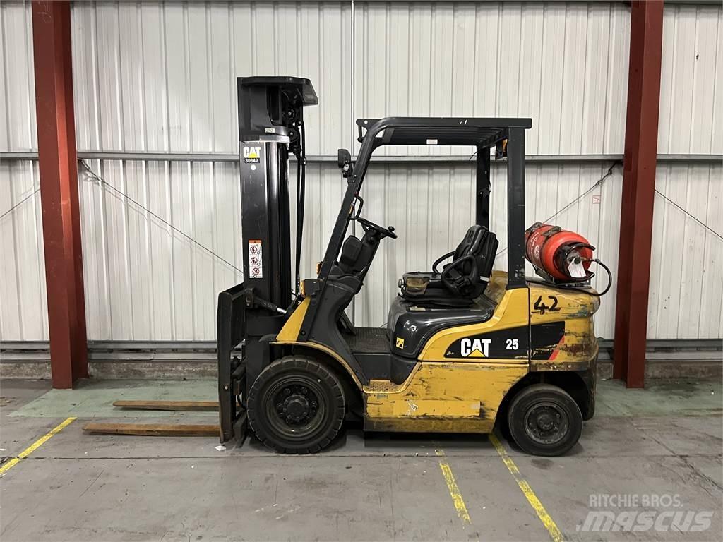 CAT GP25NT Gázüzemű targoncák