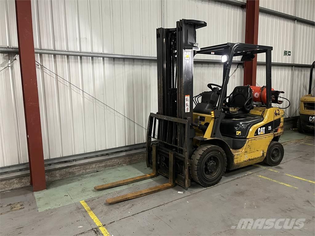 CAT GP25NT Gázüzemű targoncák